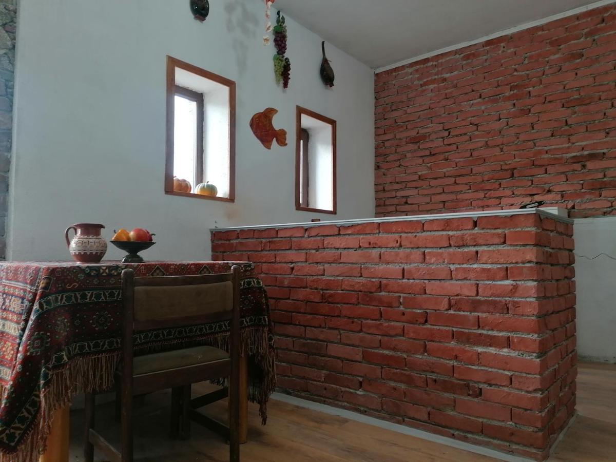 Лилянината Къща Villa Kalofer Bagian luar foto