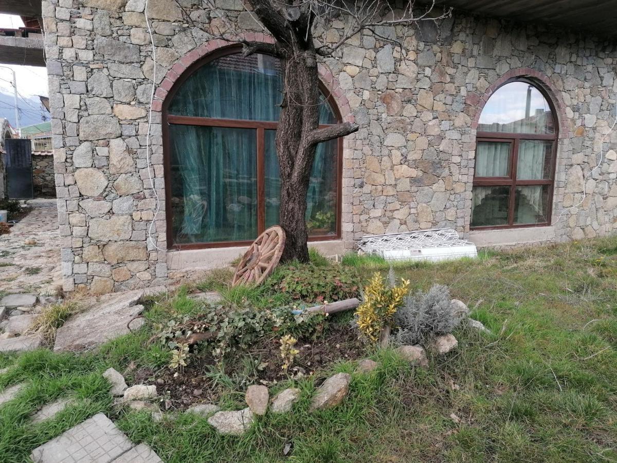 Лилянината Къща Villa Kalofer Bagian luar foto